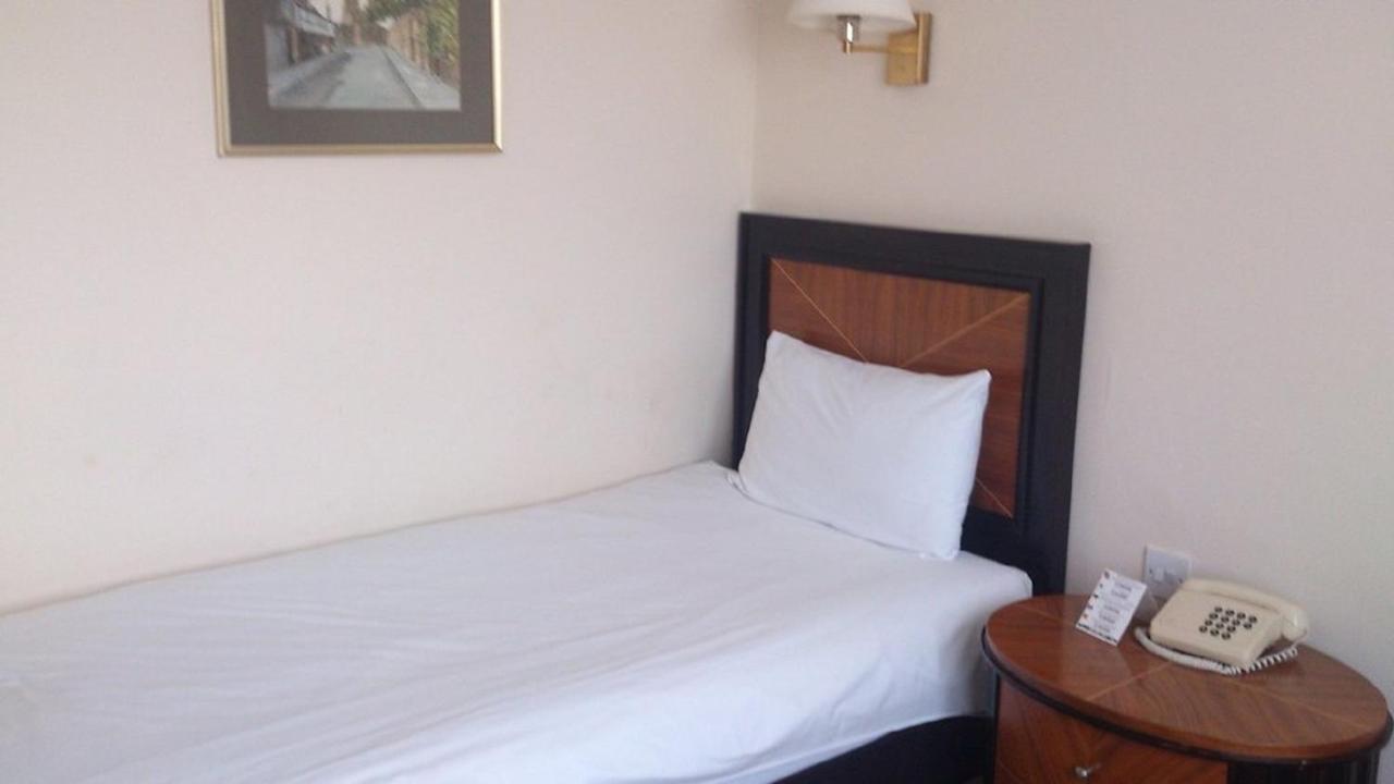 Sprowston Manor Hotel, Golf & Country Club NWI Eksteriør bilde